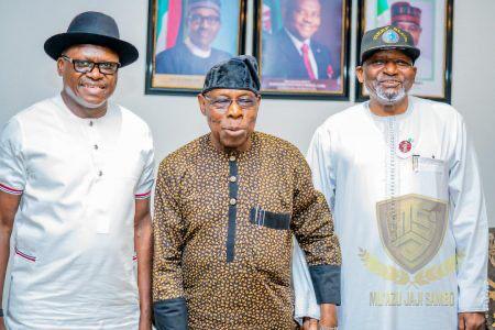 Photo News: Sambo Meets Former President Obasanjo At PortHarcourt Airport