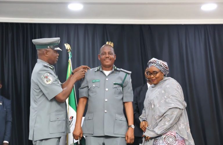 CG Of Customs  Decorates The New Management Team